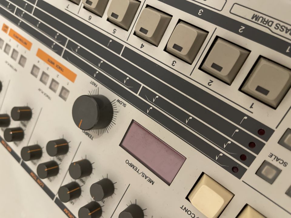 Synthesizer Fetish (not for beginners)
