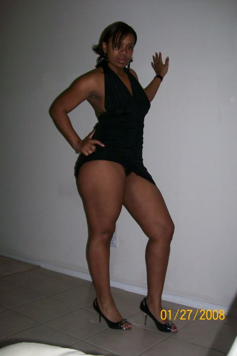  The Ebony Shows Off those Thighs Just like Butter.....................
