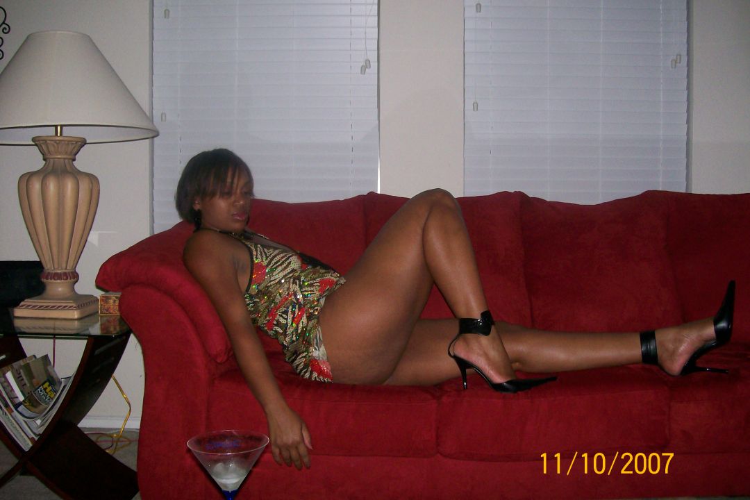  The Ebony Shows Off those Thighs Just like Butter.....................