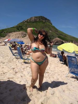 Milf Vacation Island