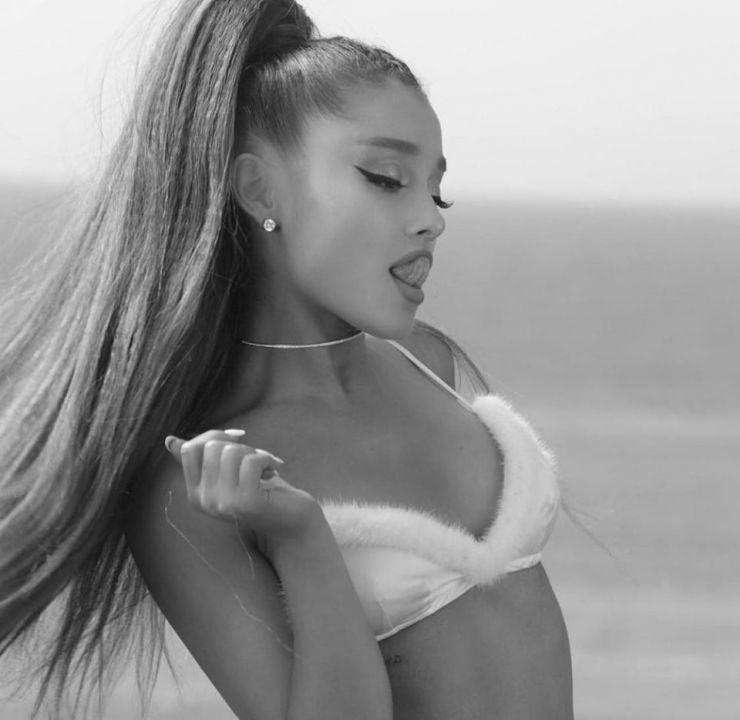 Ariana Grande Backstage Pass