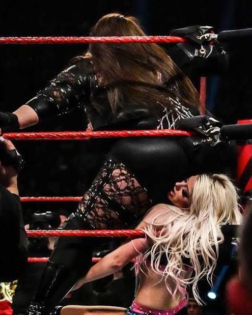 WWE MILOVANA ROYAL RUMBLE