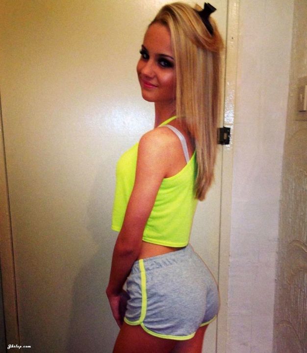 The girl who made me submissive 1