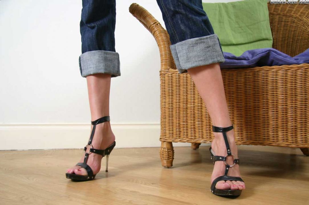 Foot Mistress Sara