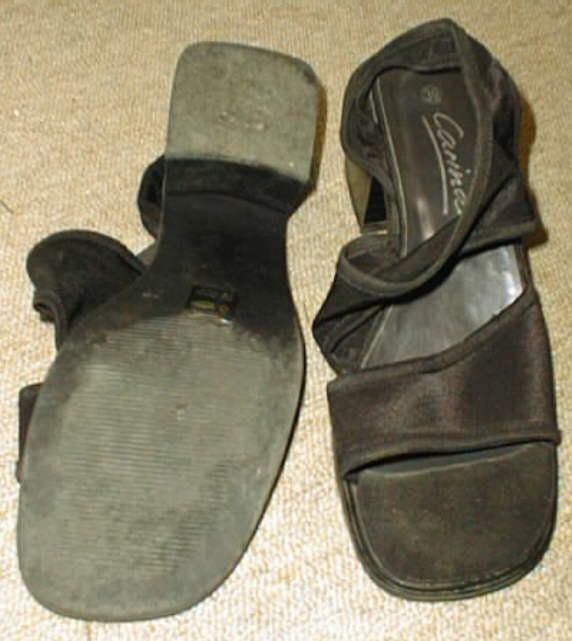 Schuh- und Fußsklaven!